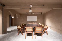 By the Hills · Lure Luxury Designer Valley Resort (Sanqingshan Scenic Area) - Pet Friendly
