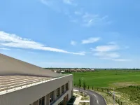 Zhongdu Milan Flower Light Luxury Hotel - parking