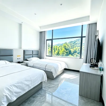 Huali Xirui Hotel (Axilixi Jiucaiping Scenic Area)