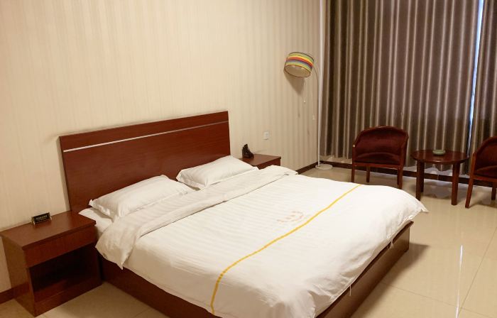 Xiaxian Yaqing Hotel