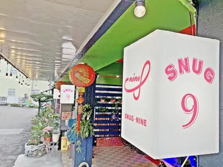 Snug Nine Inn