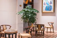 โรงแรมโฟลรัล์ บิลียน (สถานีขนส่งหลงเซิง)