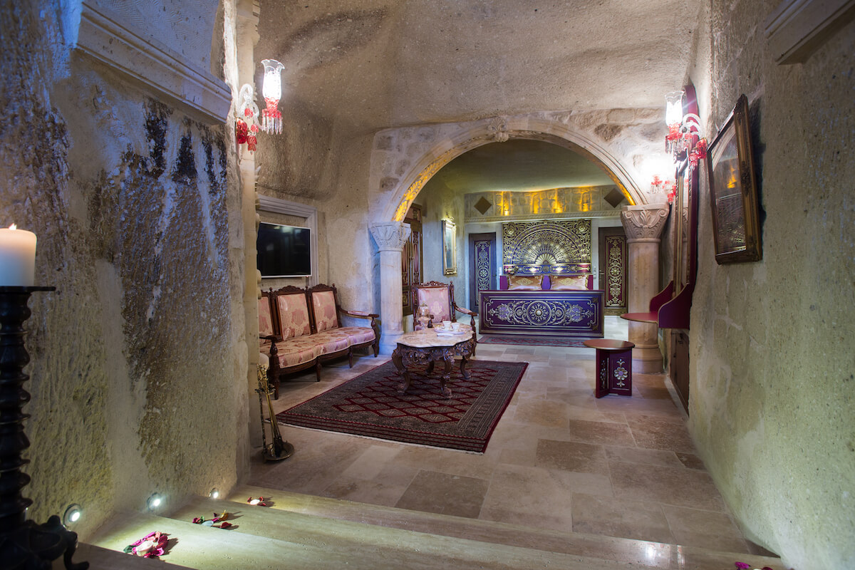 Elika Cave Suites