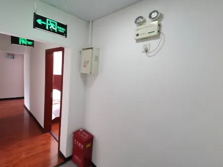 Asbestos Yunyaxuan Inn Отели рядом с достопримечательностью «Caoke Tibetan Township»