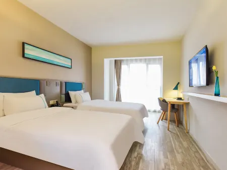 Homeinn Selected Hotel (Guiyang Huaxi Park Guizhou University) Отели рядом с достопримечательностью «Guizhou Aviation Vocational and Technical College»