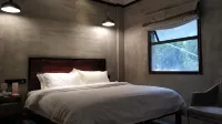 GUANGYUE SHANG COLLECTION
