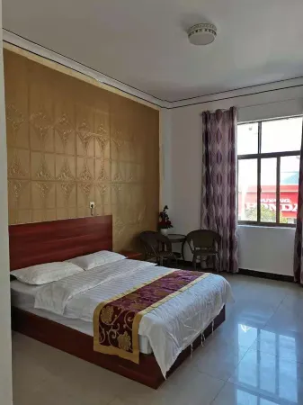 Yunxian Haitian Hotel Отели рядом с достопримечательностью «Yun County Happy Water World»