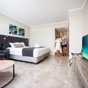 Alivio Hotel Cairns Отели рядом с достопримечательностью «Graft "N" Arts»