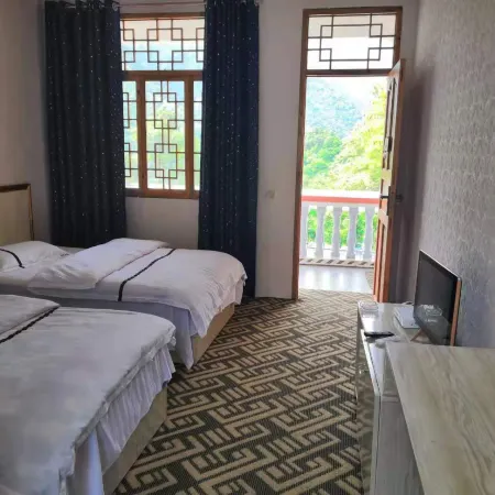 Tianchi Fushui Mountain Villa