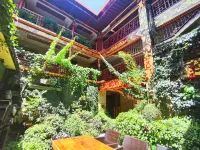 Yunmu Yayuan (Chuxiong Yi Ancient Town High Speed Railway Station)