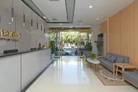 City 118 hotel chain (Dali Bus Station) Hotels in Dali