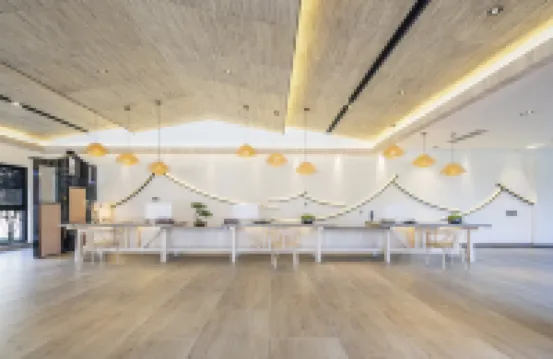 HENTIQUE PINECONE HOTEL