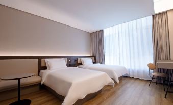 HanTing Hotel (Yinchuan Huaiyuan Night Market)