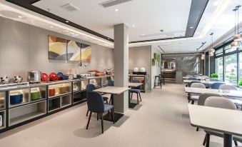 Homeinn Selected Hotel (Shanghai Yanggao Middle Road Lantian Road Subway Station)
