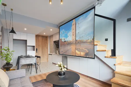 Zhaixiaozhu LOFT Designer Hotel Apartment (Huai'an Golden Center Wanda Plaza)