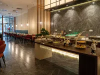 Rezen Dong Hotel (Tianjin Station Haiguangsi Subway Station) Hotels near Nankai