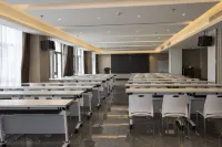 EARL Family Hotel (Huainan No.2 Middle School Branch) Hotels in Huainan