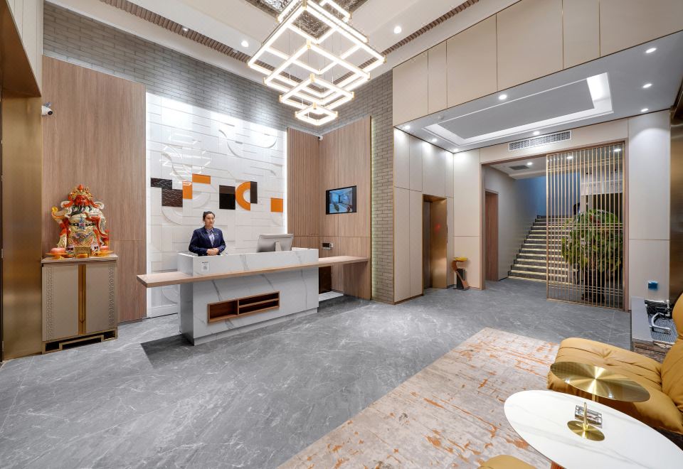 2. 촌핀스 호텔 (..