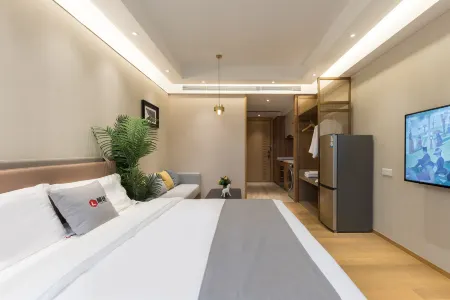 livetour International Apartment (Guangzhou Financial City Keyun Road Subway Station)