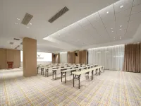 Vienna International Hotel (Zhongjiang Branch) - موقف سيارات