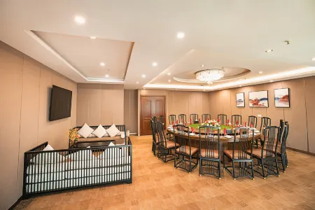 Zhongzhou Yihe Hotel