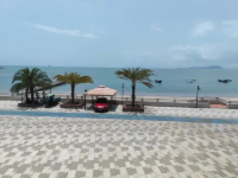 Haishi Yulou Homestay (Bai'an Beach)
