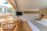 Xujiu Jinseli Hostel Hotels in Ninglang