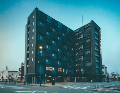 ホテル呉竹荘高山駅前