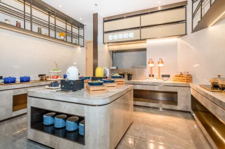 Starway Hotel (Xi'an Gaoxin Provincial Sports Training Center) Отели рядом с достопримечательностью «Xi'an Eurasia University»