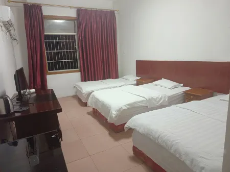 Yongzhou Dongtian Hotel Отели рядом с достопримечательностью «Yongzhou Normal College»