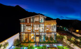 CLOUDSCAPE Homestay(A bar on rooftop view of Avatar Mountain scenery——5 mins walk to park gate)