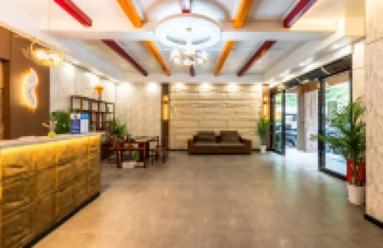 Tea Horse Ancient Road Hotel (Jiuzhaigou Visitor Center)