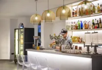Xiaolu Chenke Midu Design Meisu (Yalong Bay Bohou Village Store) - بار