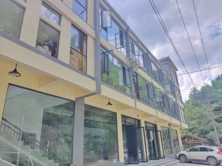 Yanling Junlin Mountain Villa