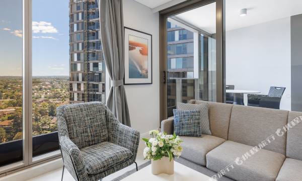 Meriton Suites George Street