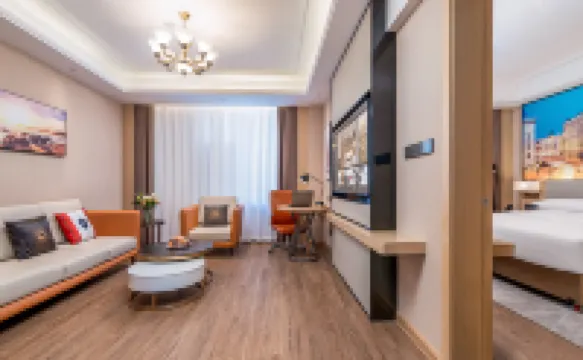 Vienna International Hotel (Zhaotong Wuyue Plaza) - parking