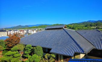 Kansai Airport Pine Villa