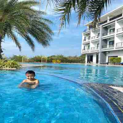 Kep Bay Hotel & Resort Hotel Exterior