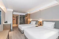 Waya Hotel Hotels near Dongjiao New City Park