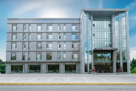 Daqing Xuda Hotel (Liming Lake) Отели рядом с достопримечательностью «Daqing Times Square»