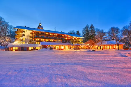 Yachthotel Chiemsee Gmbh