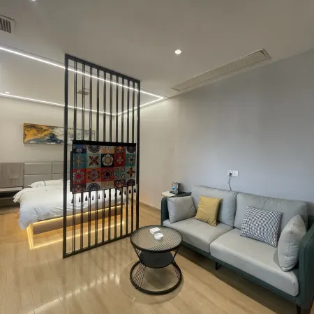 Ankang Yijia Hotel