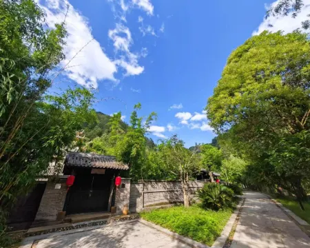 Weilan Jian · Yayan (Guiding Jinhaixueshan Yinzhai) Hotels in Guiding County