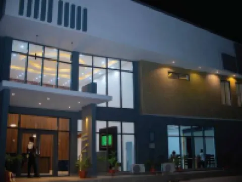 Hotel Capitol โรงแรมในOjodu