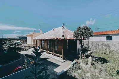 64 years traditianal okinawa house YuSuiJu in village 비비 비치 이토만 주변 호텔