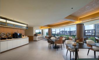 Atour Hotel Qidong Fenghuanghui Renmin West Road