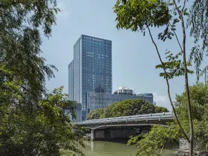 Four Seasons Hotel Hangzhou at Hangzhou Centre
