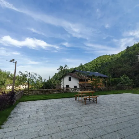 Shennonggu Qingyuan No.11 Homestay