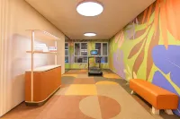 桔子酒店（烏魯木齊高鐵站衛星路店） - 3星級
