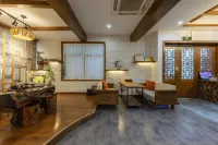 Jingxuan Zhenpin Inn (Fenghuang Ancient Town Hongqiao) - 2-Star